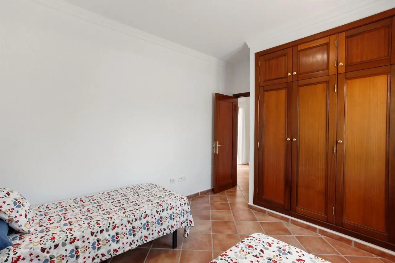 Villa Thomas Κοραλέχο 0*,